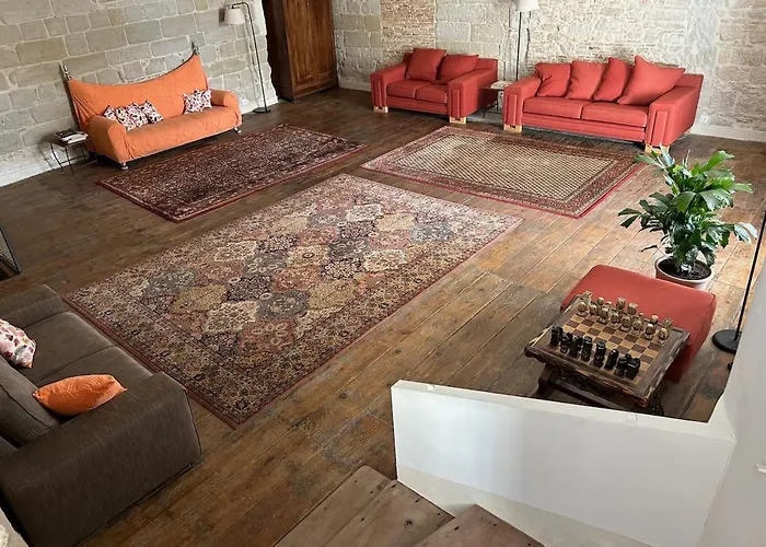 Castle Century Xii Villa Soupex